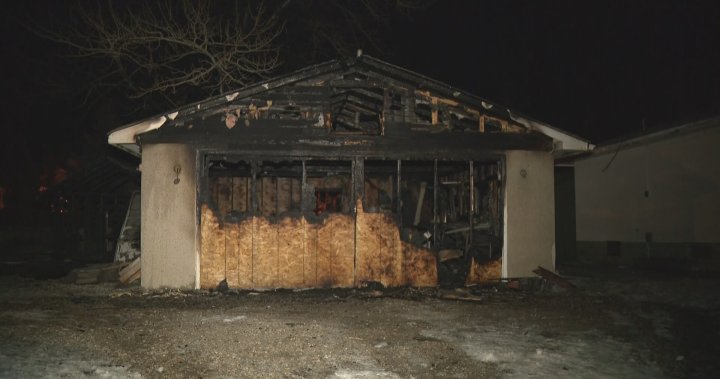 Northeast Calgary garage destroyed in overnight fire – Calgary