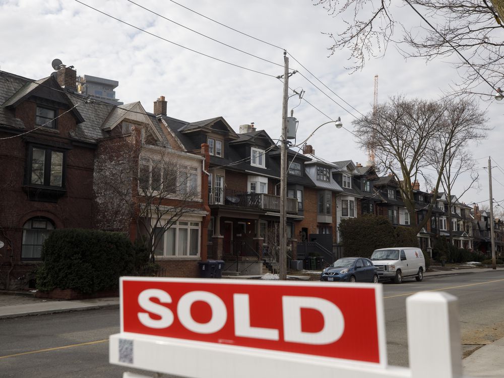 Toronto home prices climb in January after record-breaking sales in 2021