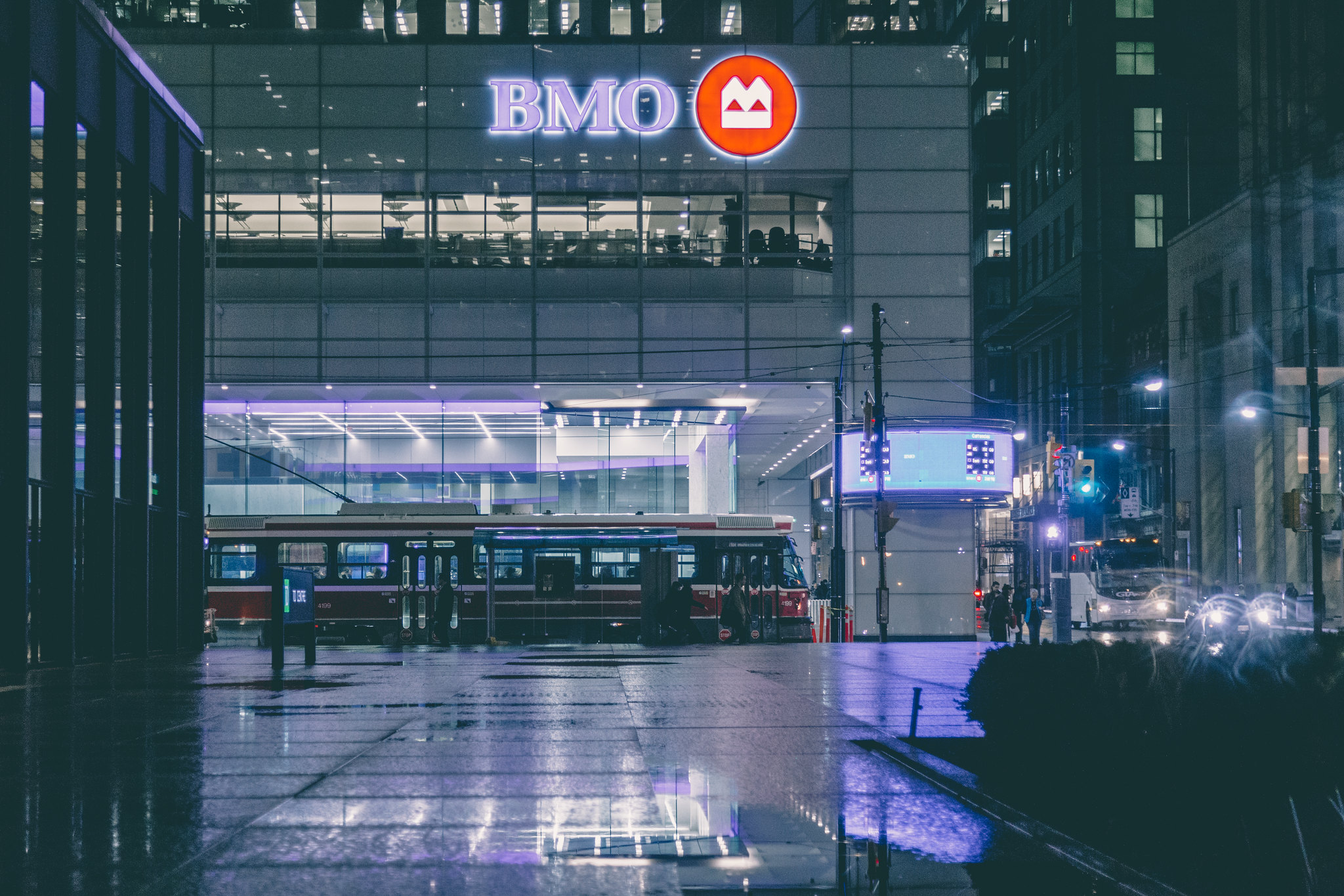 Canadians Returning to Major City Centres: BMO Survey