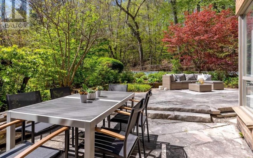 This Newly-Listed Suite’s Backyard is Swoon-Worthy