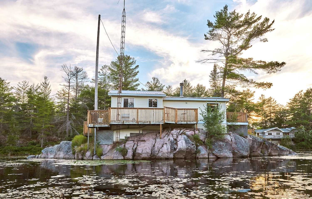 This Island Cottage in the Kawartha Lakes Brings a New Meaning to “Waterfront”