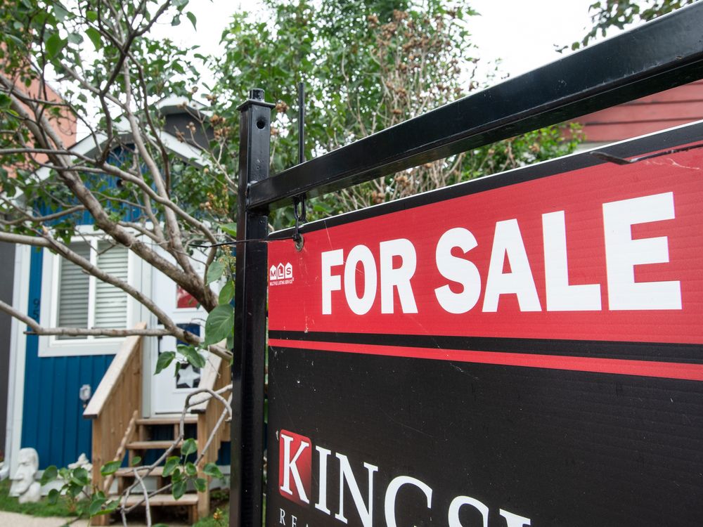 Toronto home sales slide 34% in August, average prices mostly flat
