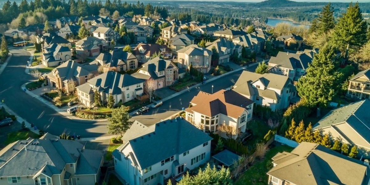 RBC Forecasts ‘Stagnant’ Fall For Toronto, Vancouver Real Estate