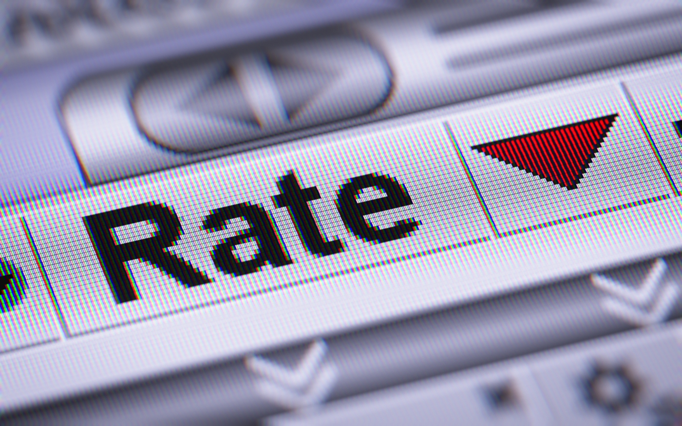 Fixed mortgage rates in Canada resume decline amid economic volatility